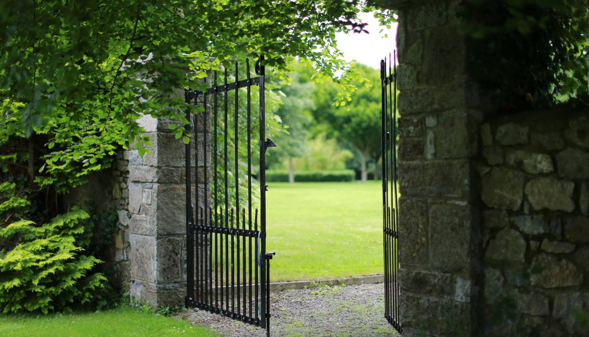 Gate www.barberstowncastle.ie_v3